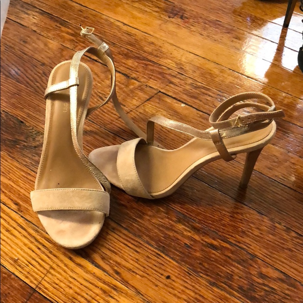Calvin Klein tan heels